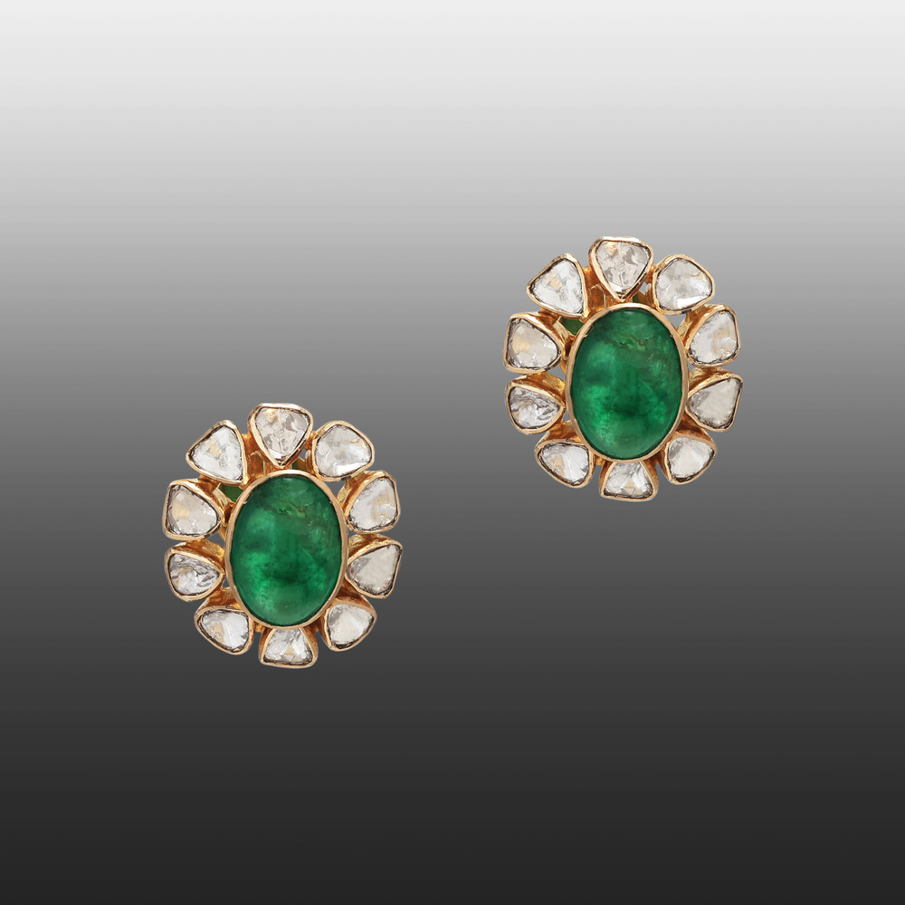 Emerald Cabochon Polki Necklace with Floral Stud