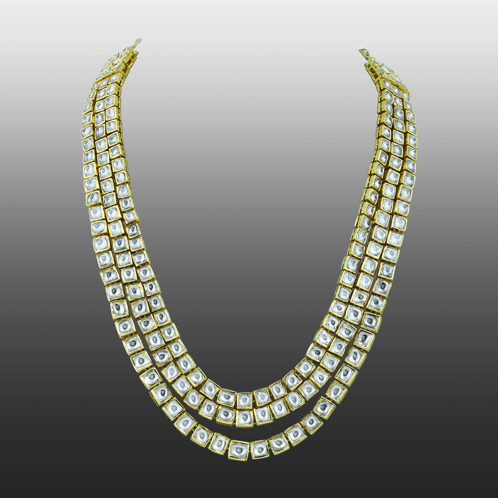 Triple-Layered Necklace with Geometric Polkis Elegance