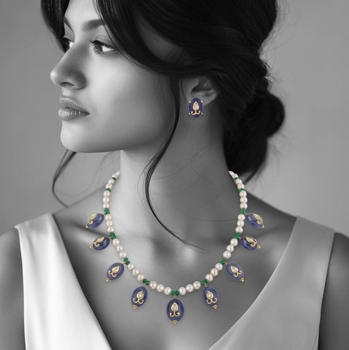 Polki Necklace Jadau Amethyst Hung on Pearl and Green Beads String