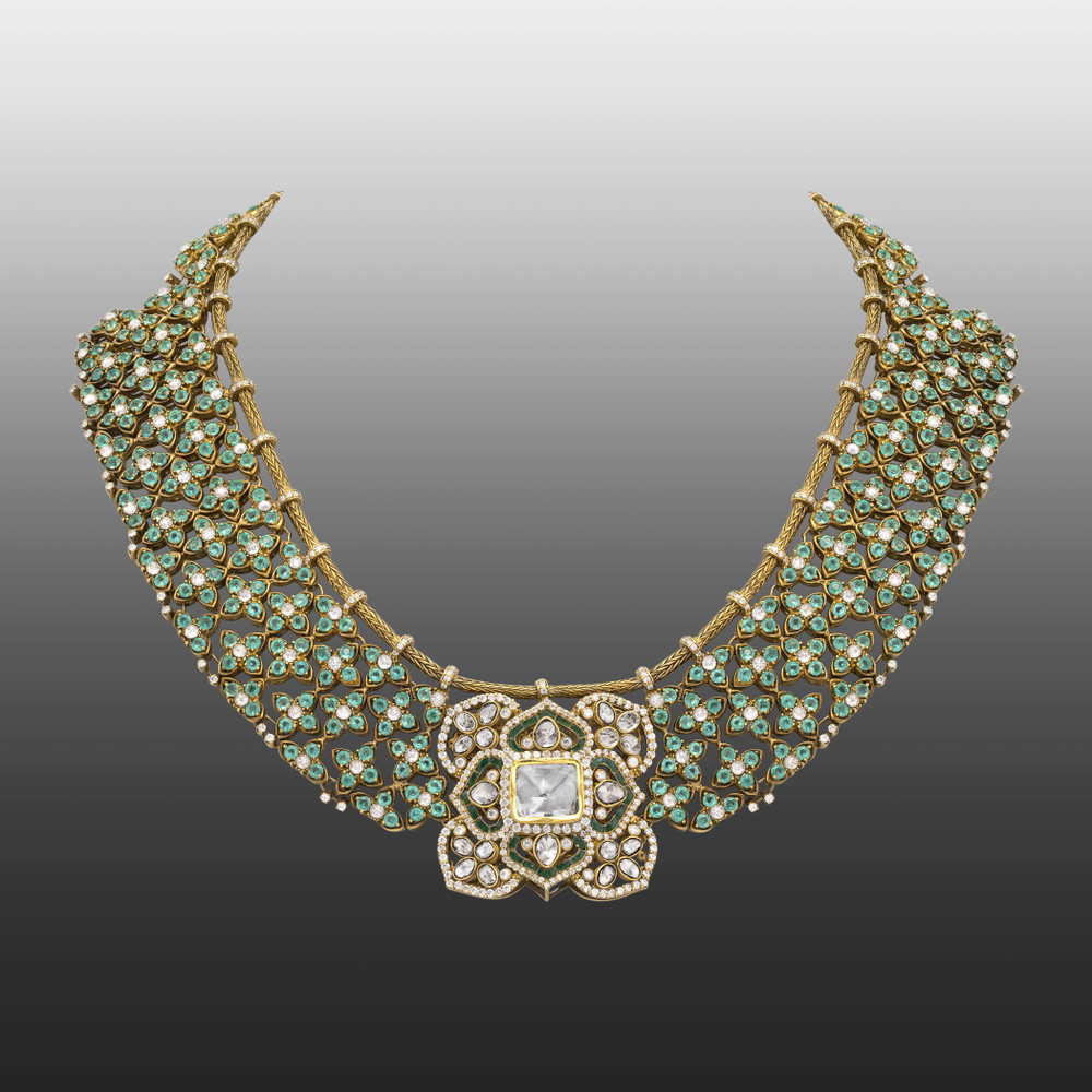 Emerald Cabochon Mesh Necklace