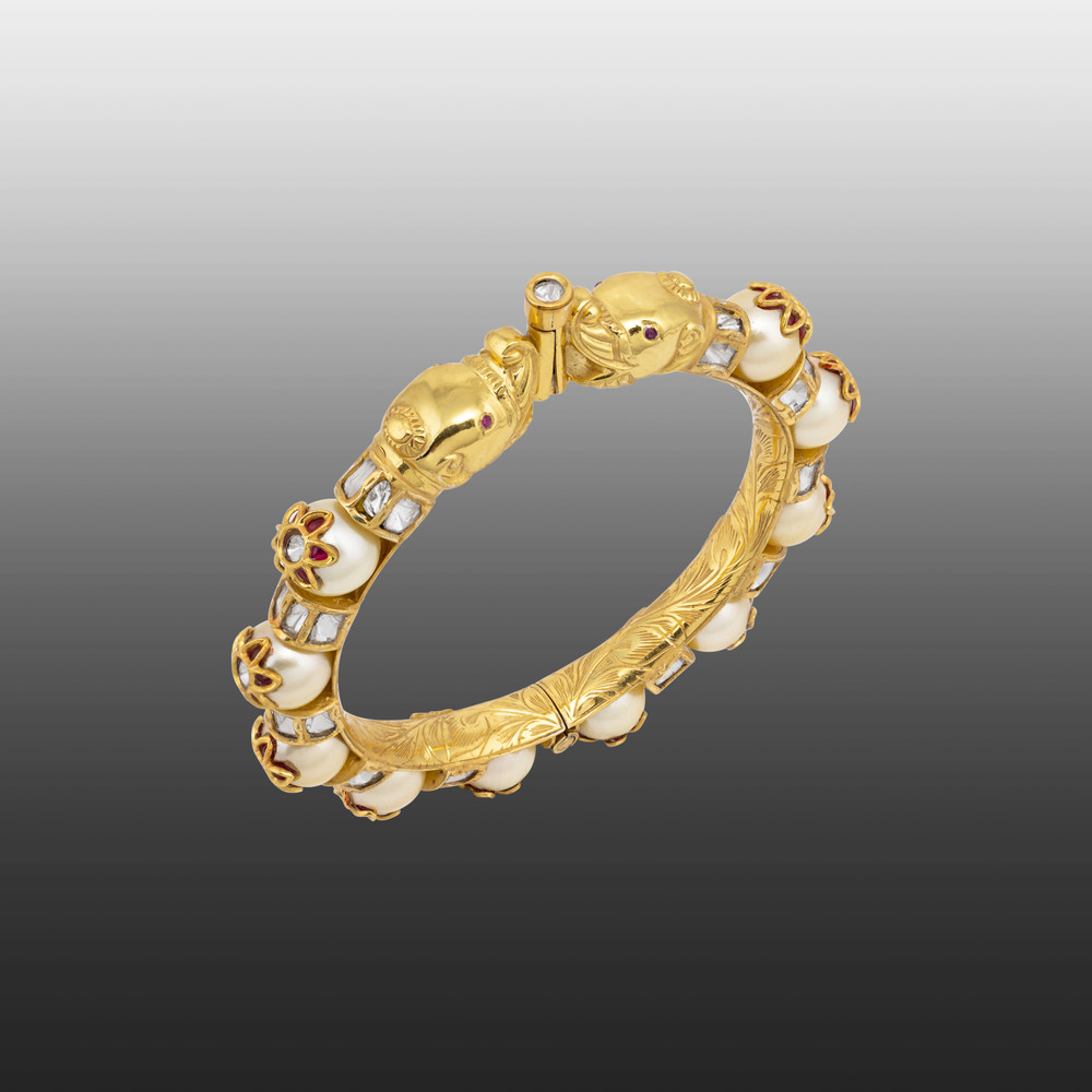 Pearl Inlay Gold Kada with Polki Baguettes