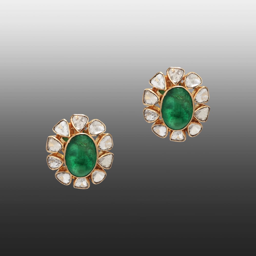 Emerald Cabochon Polki Necklace with Floral Stud