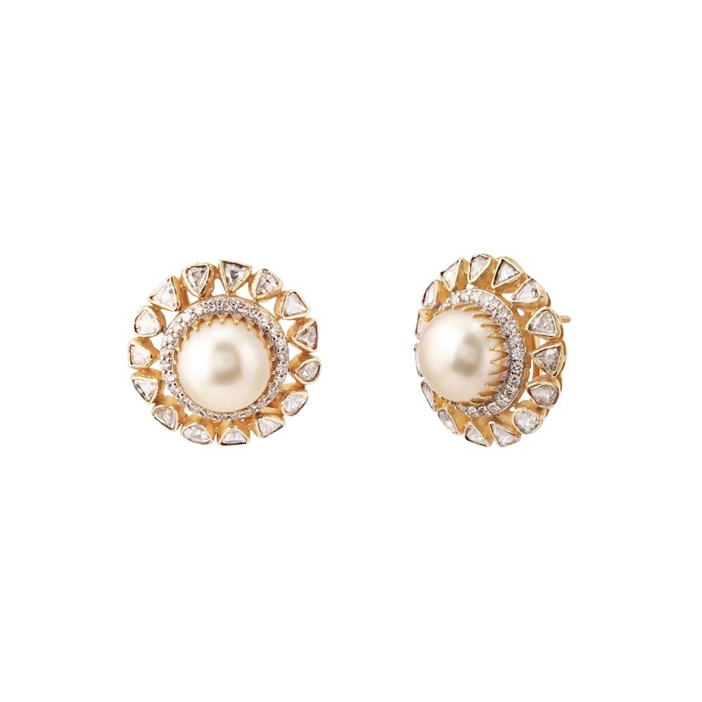 Pearl Stud with Surrounding Uncut Polki and Diamond Band
