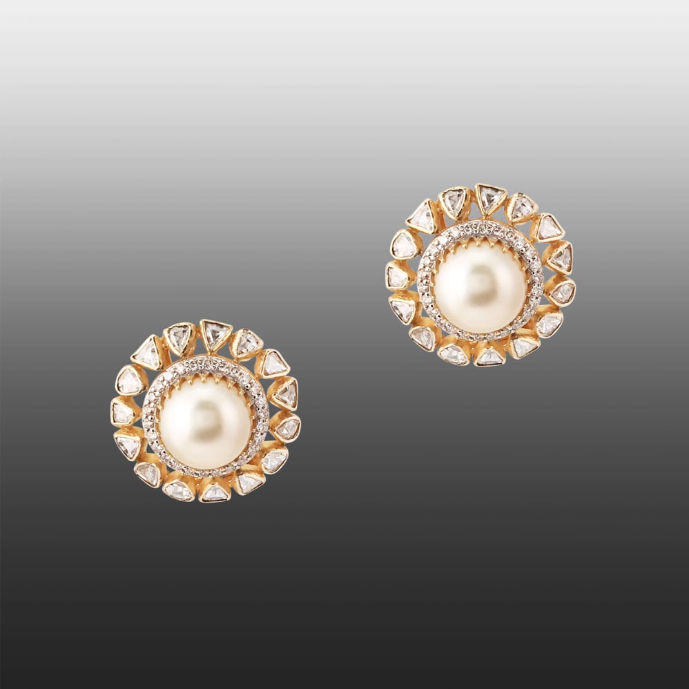 Pearl Stud with Surrounding Uncut Polki and Diamond Band