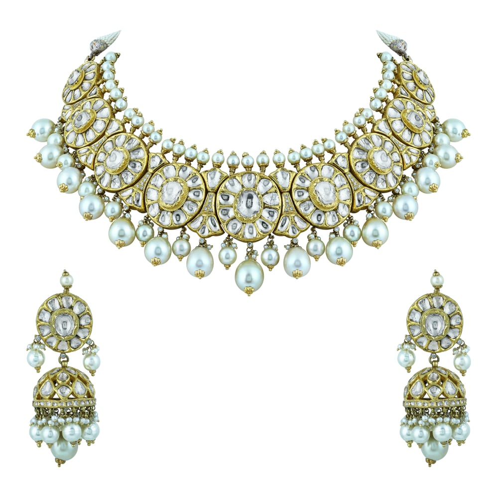 Elegant Necklace Set with Uncut Diamond Polkis and Pearls