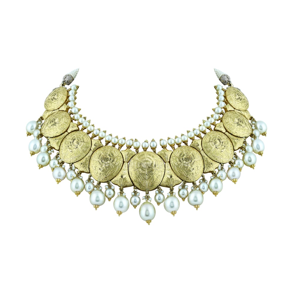 Elegant Necklace Set with Uncut Diamond Polkis and Pearls