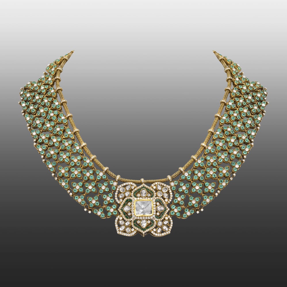 Emerald Cabochon Mesh Necklace