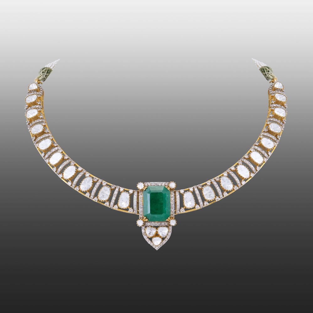 Open-Set Polki Necklace with Emerald Centre